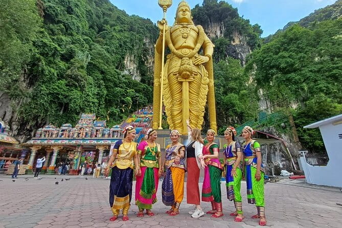 2 Days Private Vehicle With Driver -Explore Malaysia By Your Own Plans - Who should book this private tour