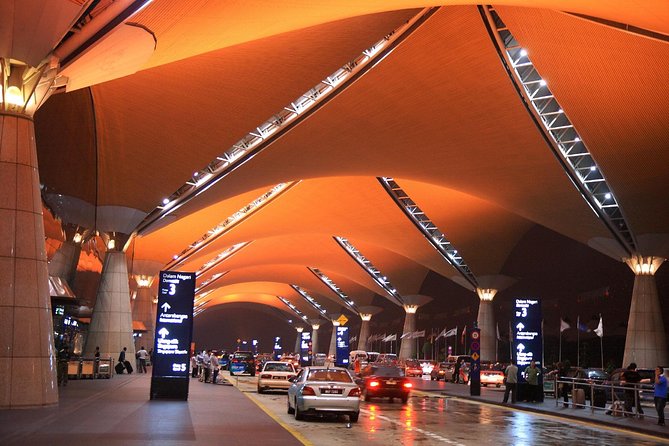 Airport transfer - What the $28 fare may be worth