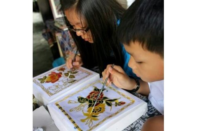 Batik Coloring Workshop by myBatik - Painting the wax-resist design
