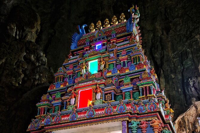 Batu Caves and Sari Experience with Batik Workshop - At a glance
