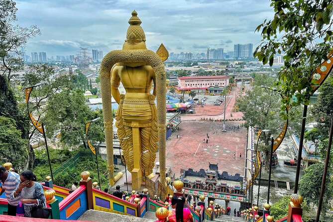 Batu Caves and Sari Experience with Batik Workshop - A half-day with three different textures