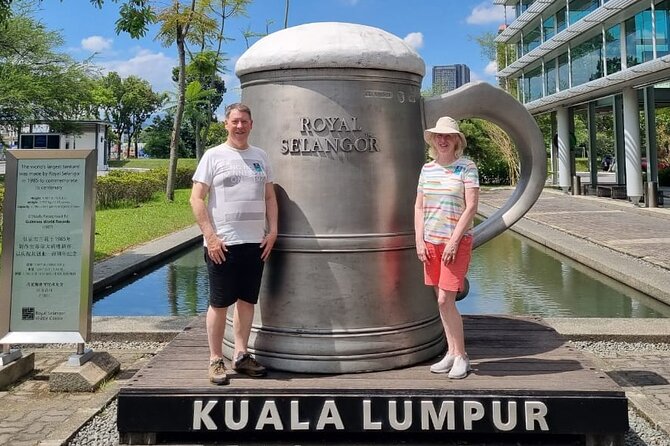 Batu Caves & Malaysian Handicraft Tour: Pewter & Batik Experience - Who should book this tour?