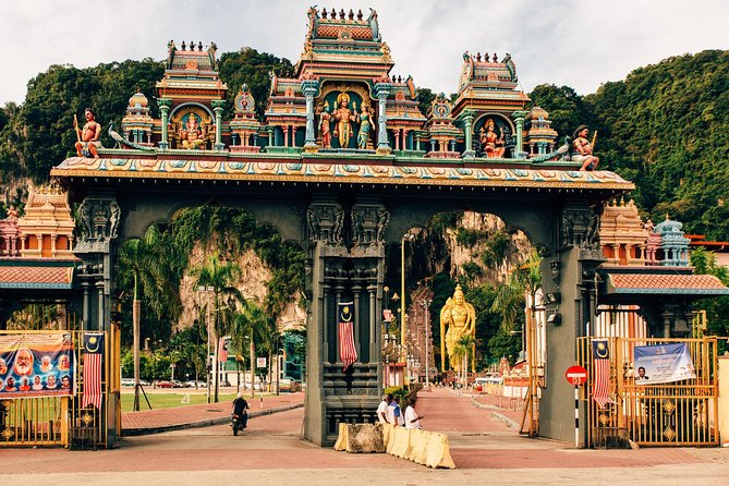 Batu Caves Private Tour with Pick-up from Kuala Lumpur - Hotel pickup and the drive from Kuala Lumpur