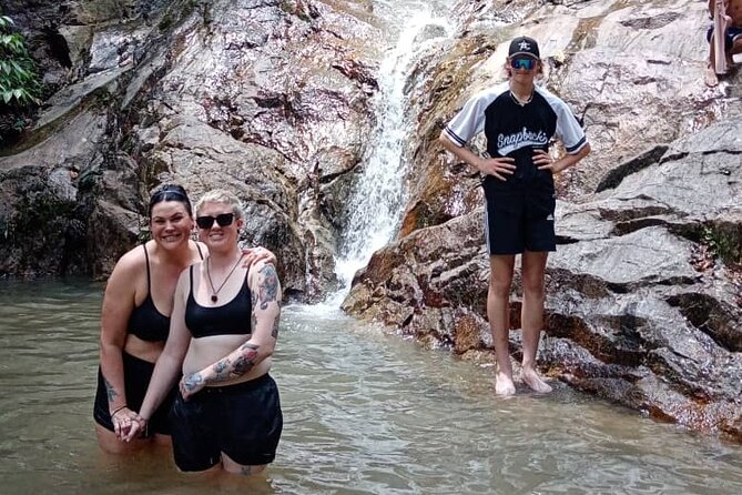Batu Caves, Waterfalls, Hotspring, Batik & Pewter Tour with Lunch - FAQ