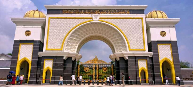 Best of Kuala Lumpur Tour with Twin Tower Entry - Mosques, railways and independence
