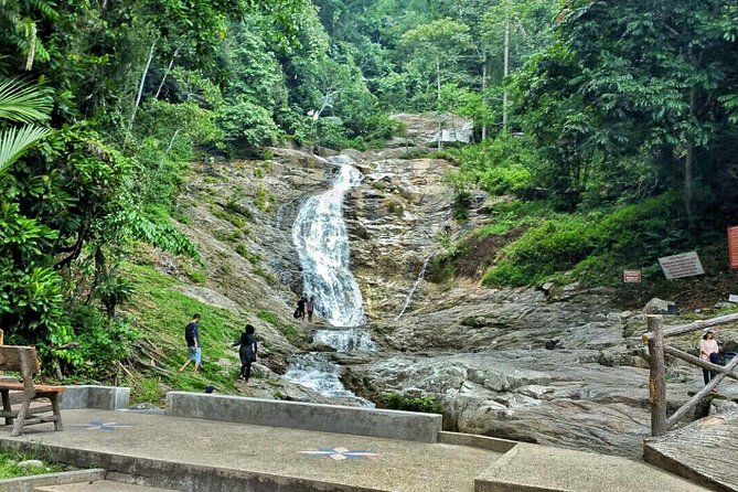 Cameron Highlands with Lunch Guided Day Tour (SIC/Shared Tour) - A short pause at Lata Iskandar Waterfall