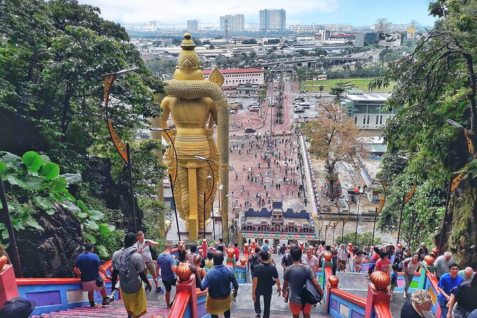 Colmar Tropicale and Batu Caves Day Trip (SIC - Join In Tour) - Pickup, Traffic and the Shared-Tour Rhythm