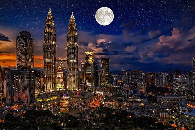 Discover The Best of Kuala Lumpur by Night - At a glance