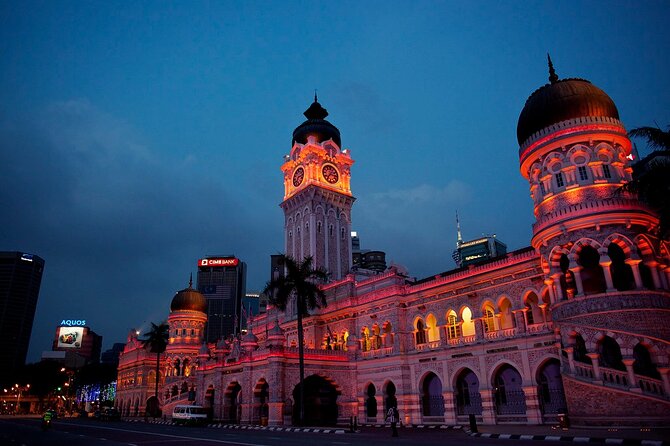 Discover The Best of Kuala Lumpur by Night - Sri Maha Mariamman Temple: a brief Hindu pause