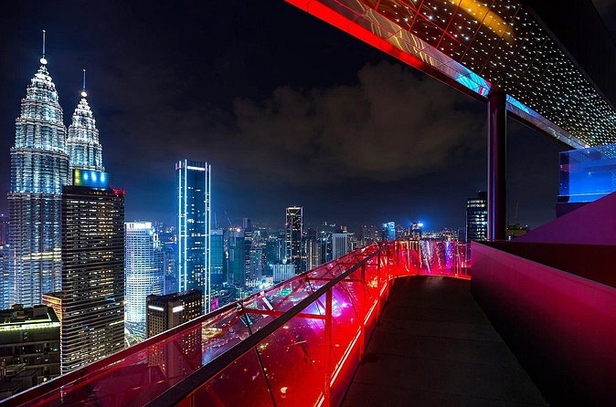 Discover The Best of Kuala Lumpur by Night - Chan See Shu Yuen Temple: courtyards and Chinese decoration