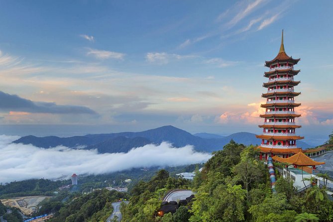 Escape to Genting Highlands: Day Tour with Scenic Cable Car Ride - Leaving Kuala Lumpur for the cooler hills