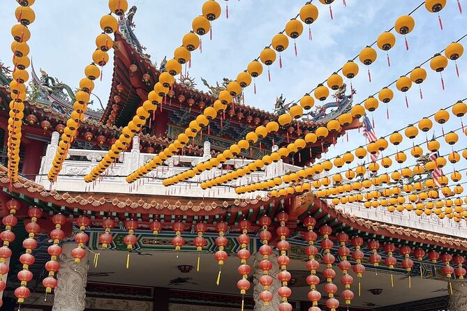 Exclusive Half Day Batu Caves and Private City Tour Kuala Lumpur - The Petronas Towers are for photos