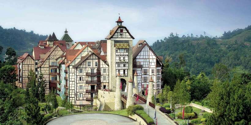 From Kuala Lumpur: Colmar Tropicale and Batu Caves Day Trip - Pickup, clothing, and the $44 value