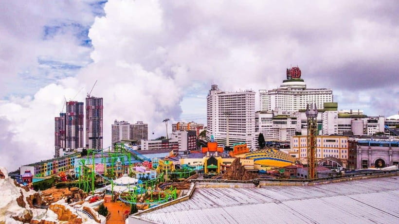 From Kuala Lumpur: Genting Highlands Day Tour & Gondola Ride - The details that shape the day