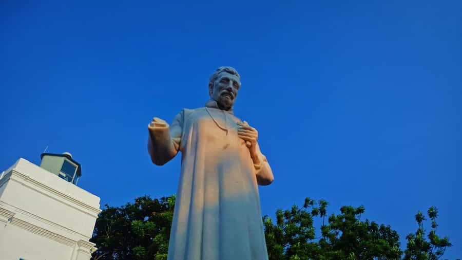 From Kuala Lumpur: Private Full Day Tour to Malacca - Dutch Square: red façades, Christ Church, and the Stadthuys