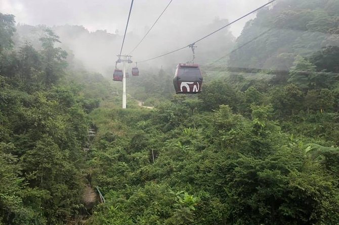 Genting Highlands Day Trip from Kuala Lumpur with Skyway Cable Car Ride - Riding the Awana Skyway