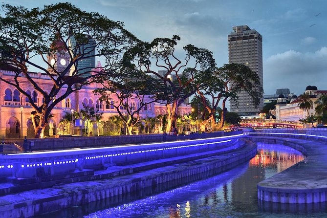 Glittering Night at Lake Symphony, River of Life & Saloma Bridge - Chinatown: 30 minutes for market browsing