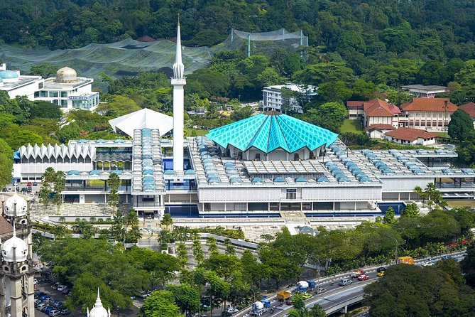Group Tour: Half-Day Kuala Lumpur City Exploration Tour - A photo stop at the King’s Palace
