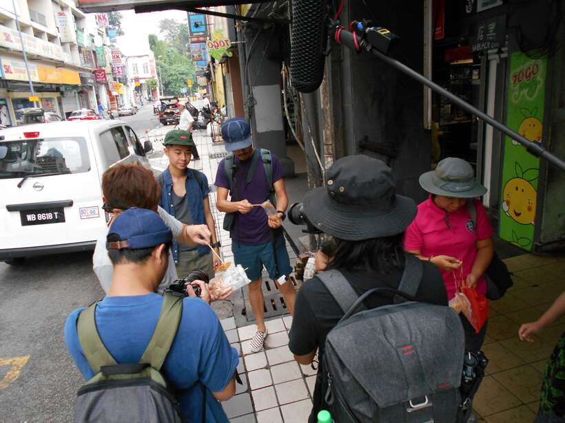 Hidden Kuala Lumpur: 4-Hour Bike Tour - Food stops add more than a snack
