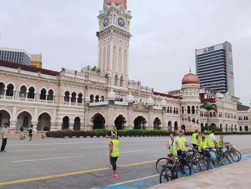Hidden Kuala Lumpur: 4-Hour Bike Tour - A small group helps, but the ride still takes effort