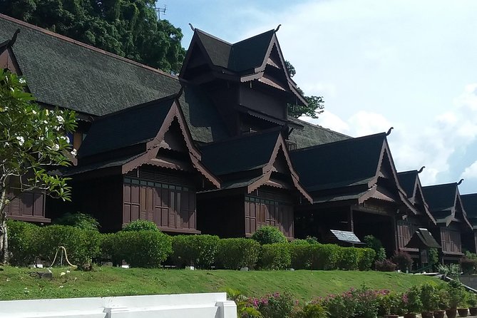 Historical Malacca Day Trip from Kuala Lumpur - Dutch Square’s red walls and Stadthuys