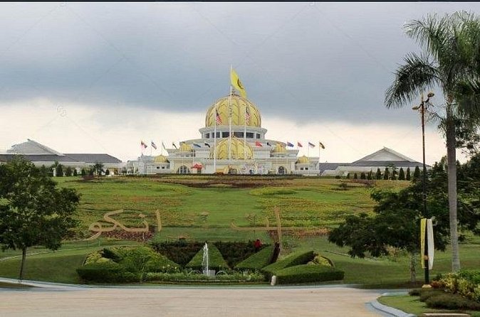 KL City Highlights in half a day - Merdeka Square and the colonial-era city