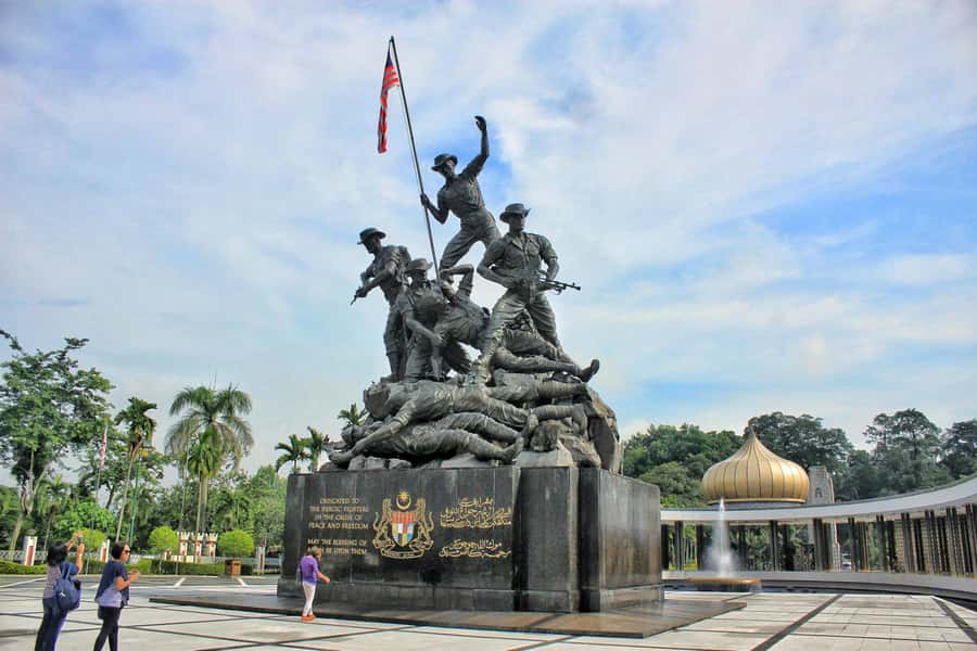 Kuala Lumpur: 4-Hour Tour & KL Towers Visit [Private] - Thean Hou Temple and the city’s layered design