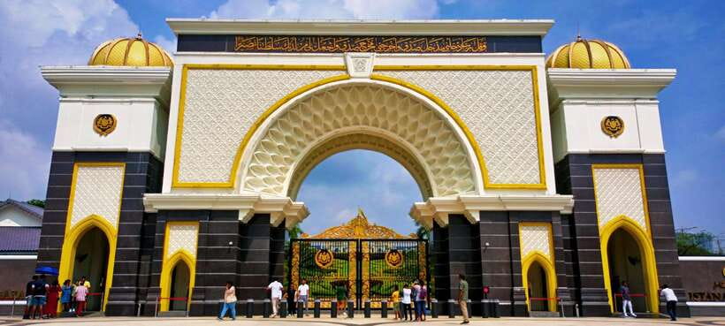 Kuala Lumpur: City Tour & Batu Caves Combo - Shared transport and practical planning