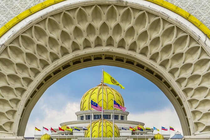 Kuala Lumpur City Tour with Batu Caves Discovery (Shared) - Meeting point, timing and a few useful checks
