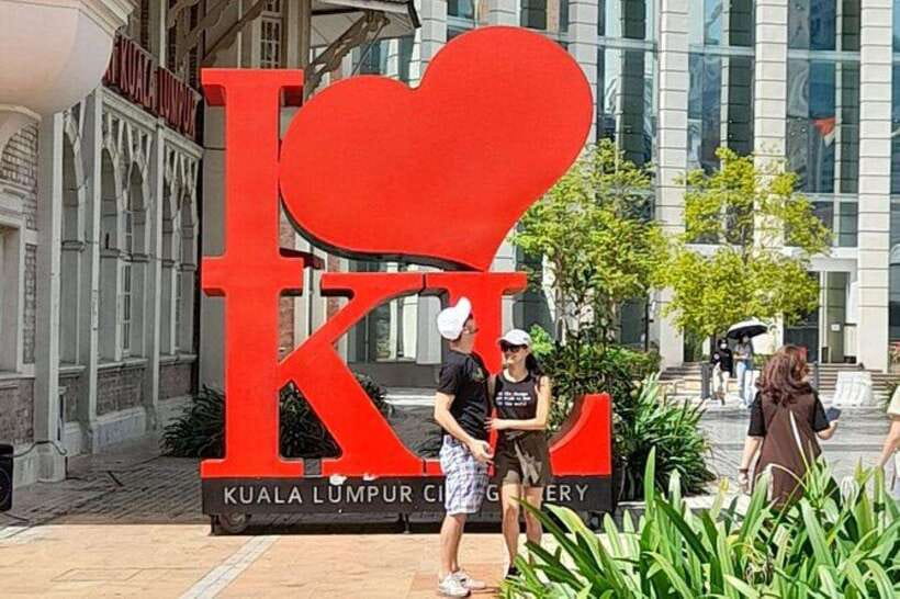 Kuala Lumpur: Full-Day Private City Highlights Tour - A good fit for families, first visits and short stays