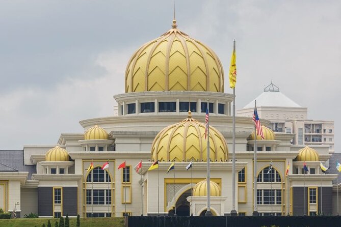 Kuala Lumpur Full Day Private Tour with 24 spots Of Wonders - Mosques, rivers and the city’s beginnings