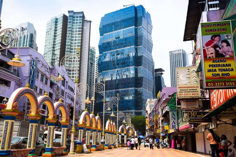 Kuala Lumpur Full-Day Sightseeing Tour with Batu Caves - A Chinese temple, a mosque and a railway station