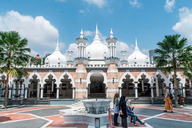 Kuala Lumpur Half-day City Tour - From the Petronas Towers to the old city