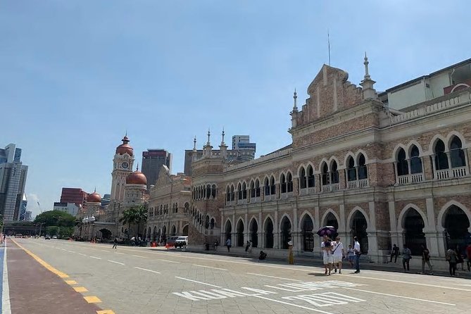 Kuala Lumpur InfoFun Walking Tour Experience - How the pace, group size and snacks affect the day