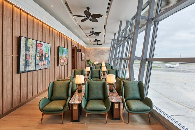 Kuala Lumpur International Airport Plaza Premium Lounge - Make the shower your first stop