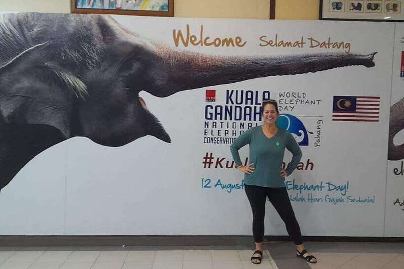 Kuala Lumpur: Kuala Gandah and Batu Caves Private Trip - Batu Caves: colour, temples and 272 steps