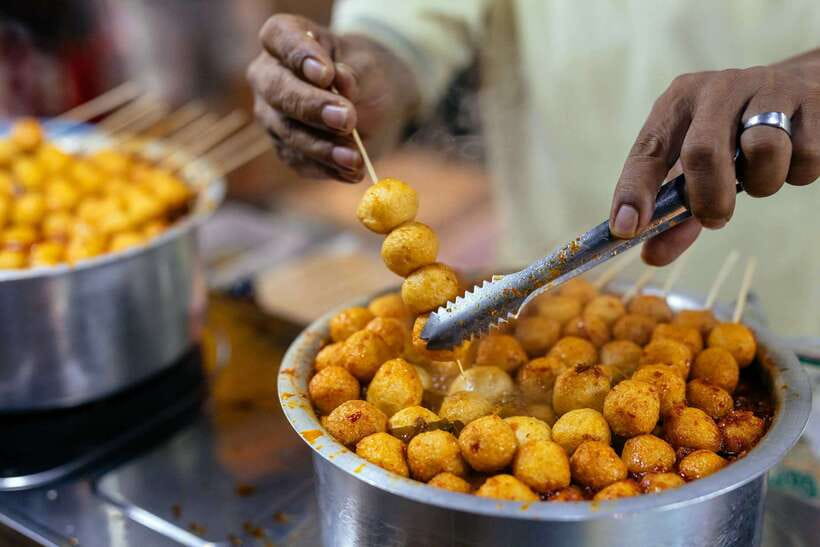 Kuala Lumpur: Local Street Food Night Tour - Why a private guide can be worth the $69