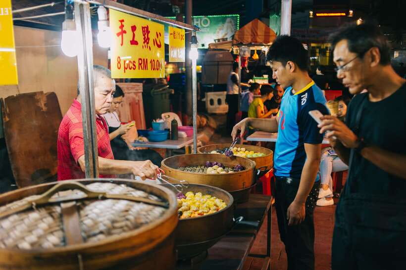 Kuala Lumpur: Local Street Food Night Tour - Who will get the most from this evening