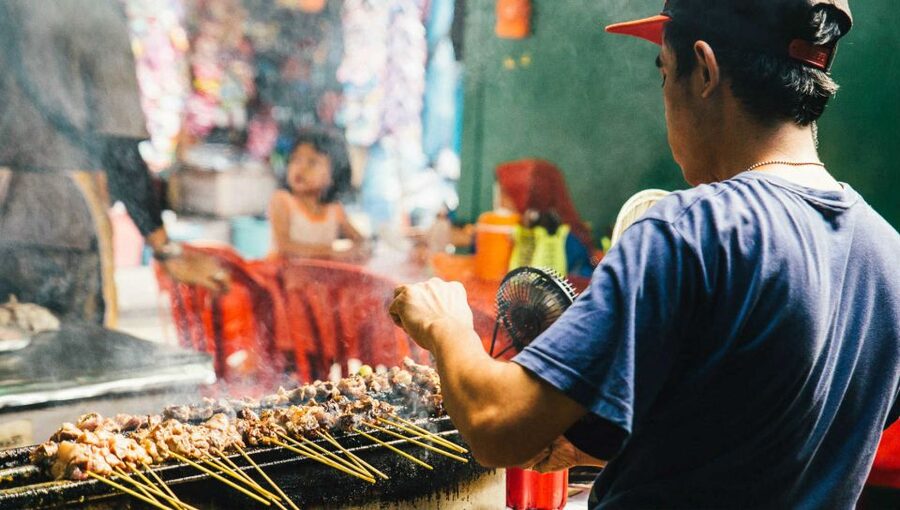 Kuala Lumpur: Local Street Food Night Tour - Should you book this Kuala Lumpur food tour?