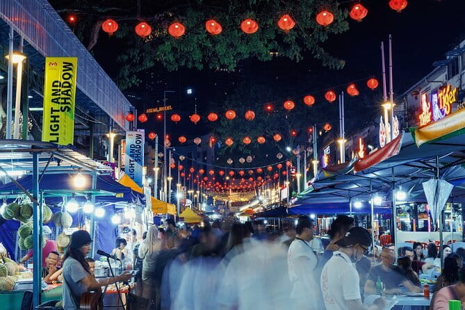 Kuala Lumpur: Nightlife Walking Tour with Local Guide - Jalan Alor: follow your nose, bring cash