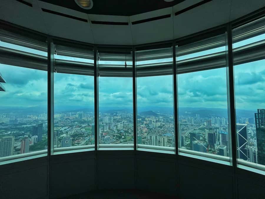 Kuala Lumpur: Petronas Twin Towers Entry E-Ticket - Crossing the 200-foot Skybridge