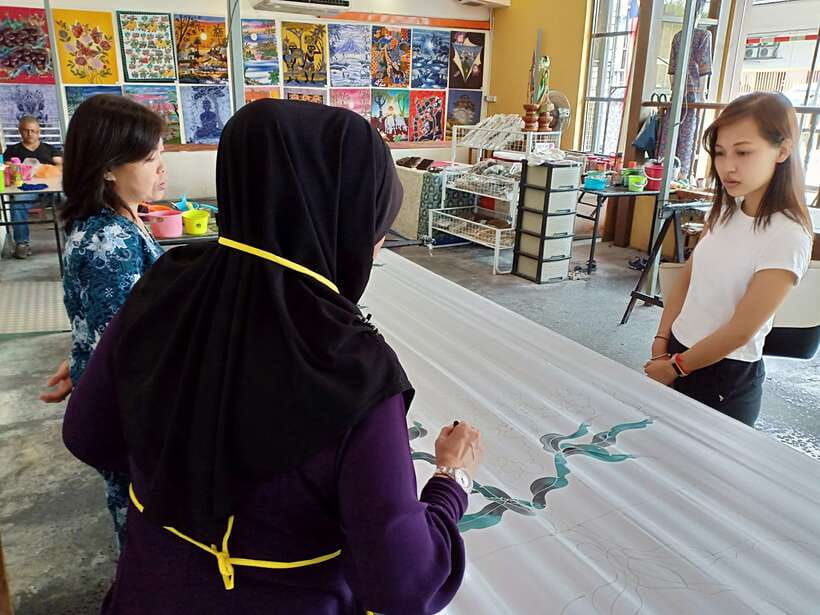 Kuala Lumpur: Private Batu Cave, National Mosque Tour, Lunch - Markets, Little India and the included lunch