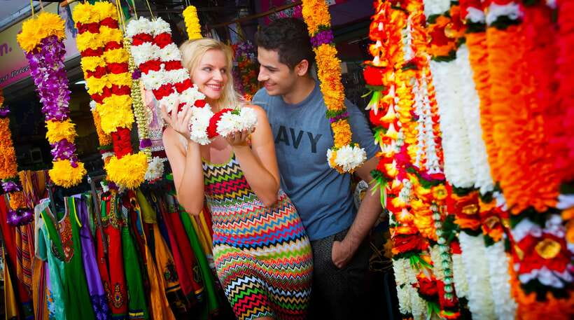 Kuala Lumpur: Private Batu Cave, National Mosque Tour, Lunch - Who should book this tour?