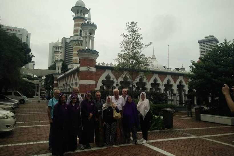 Kuala Lumpur: Private custom walking tour with a local guide - FAQ