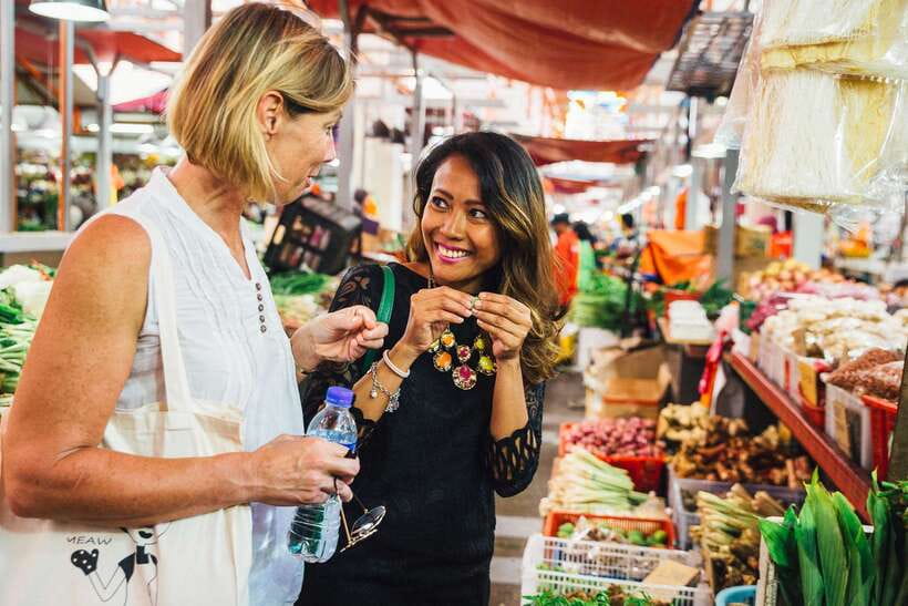 Kuala Lumpur: Private Food Tour – 10 Tastings with Locals - The quick take