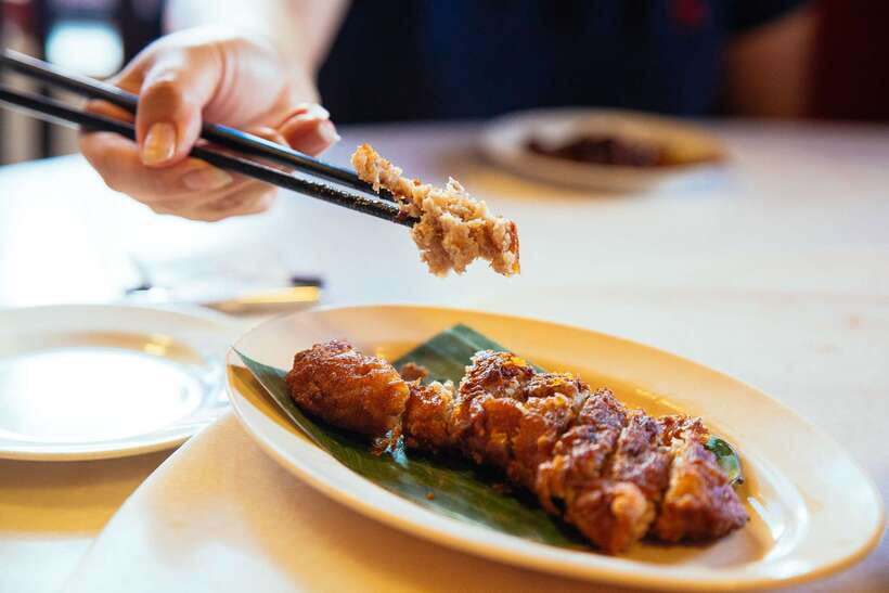Kuala Lumpur: Private Food Tour – 10 Tastings with Locals - Nasi lemak and paper dosa anchor the menu