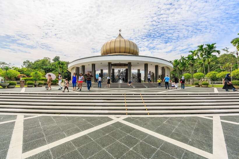 Kuala Lumpur: Private Full-Day 10 Wonders Tour - A full day that puts the big sights within reach