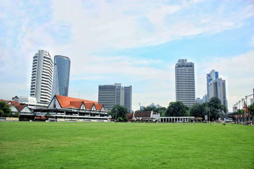 Kuala Lumpur: Private Half-Day City Tour - Beryl’s chocolate, the Petronas Towers and KL Tower