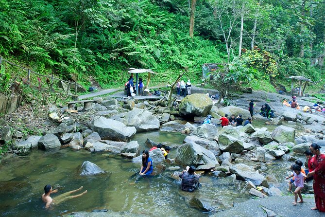Kuala Lumpur Private Tour to Batu Caves Hotsprings And Waterfalls - A quick ride from the city to Batu Caves