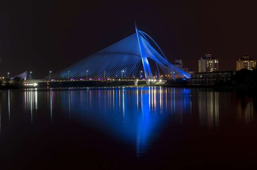 Kuala Lumpur: Putrajaya City Tour with Lake Cruise - Who will enjoy this half-day outing?